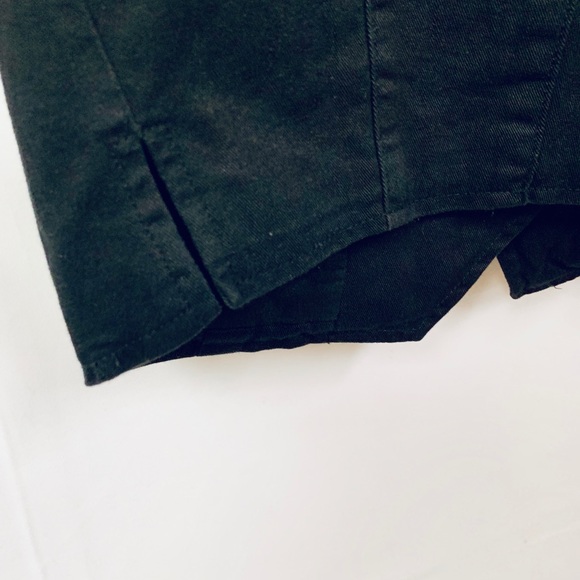 Abstract Design Vest! - Picture 5 of 5